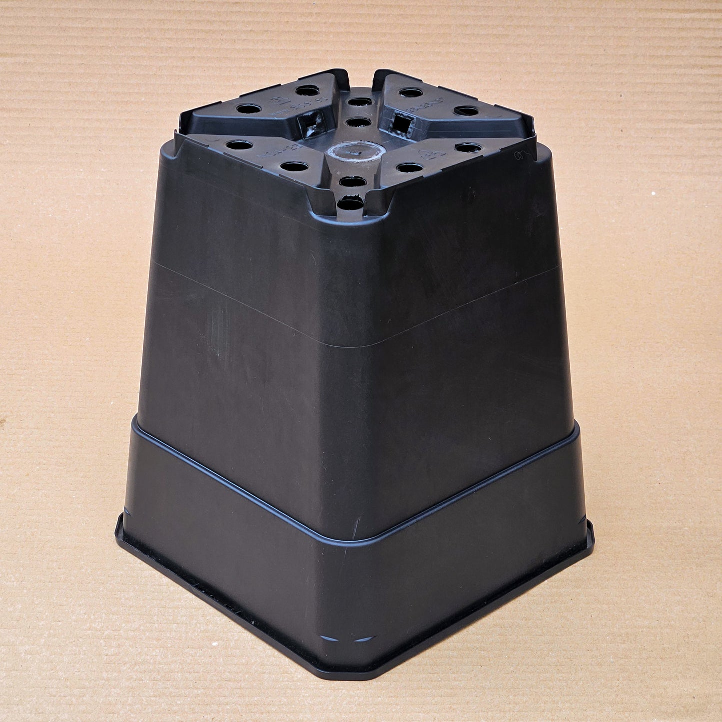 Pack 10 maceteros cuadrados MCA N°23