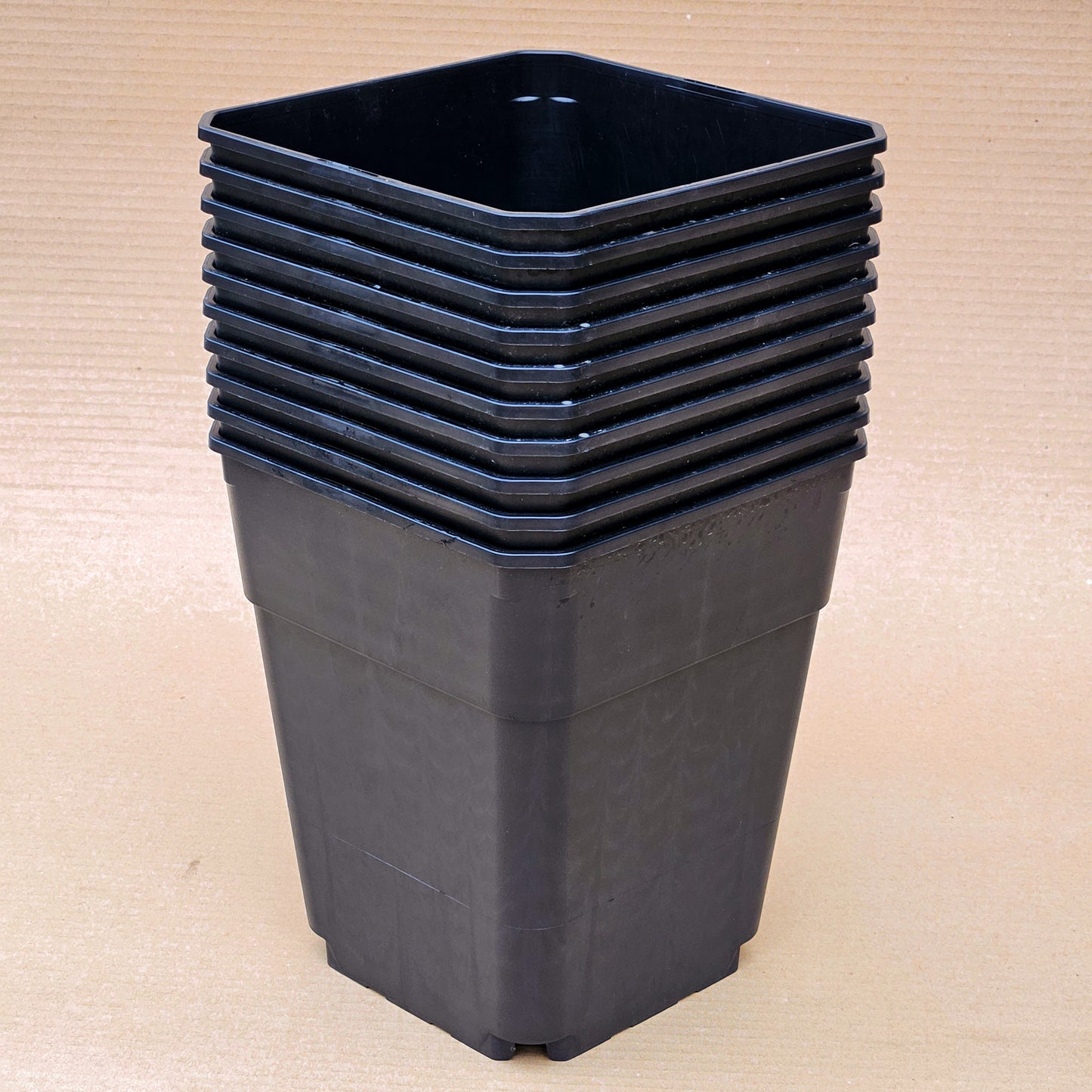 Pack 10 maceteros cuadrados MCA N°23