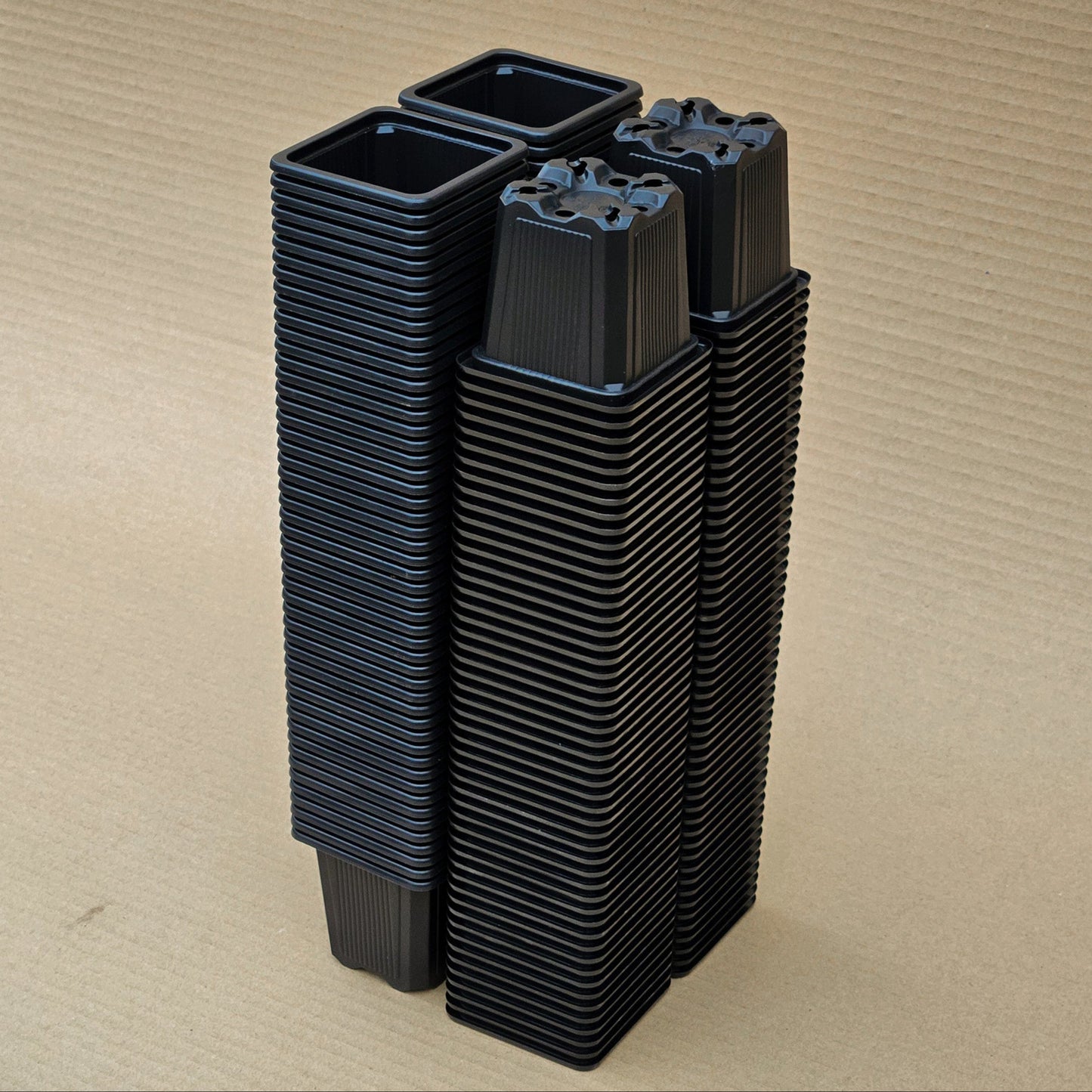 Pack 200 maceteros VQF 7x7x6,5 cm